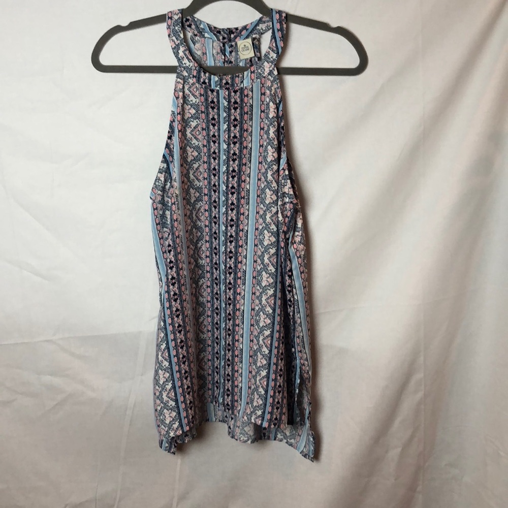patterned tank